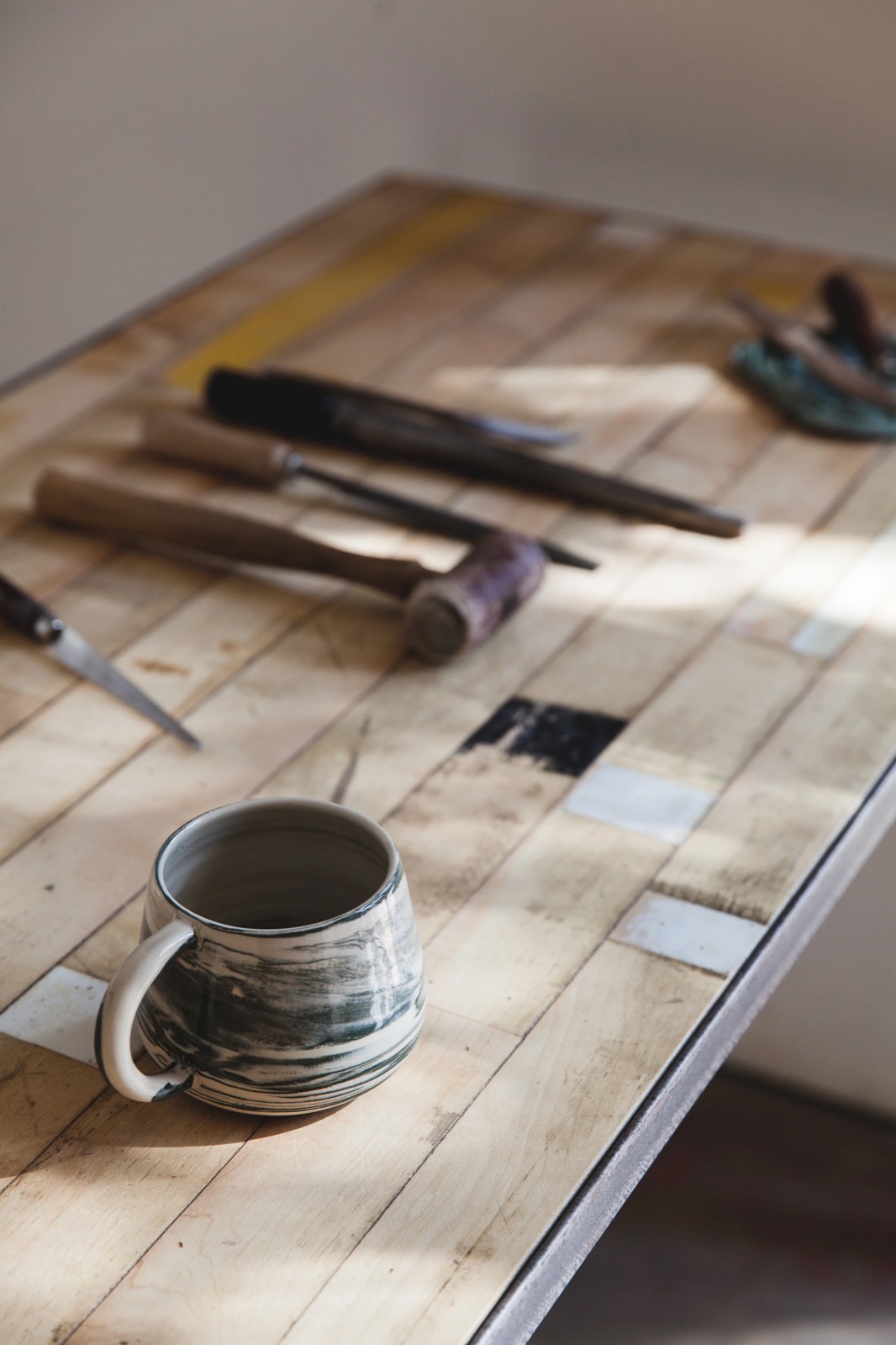 The desk surface and its fittings